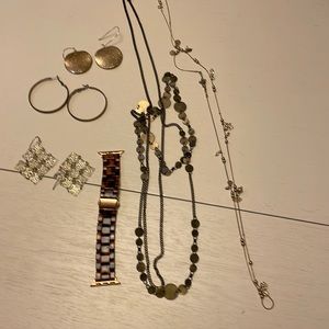 Gold colored jewelry lot